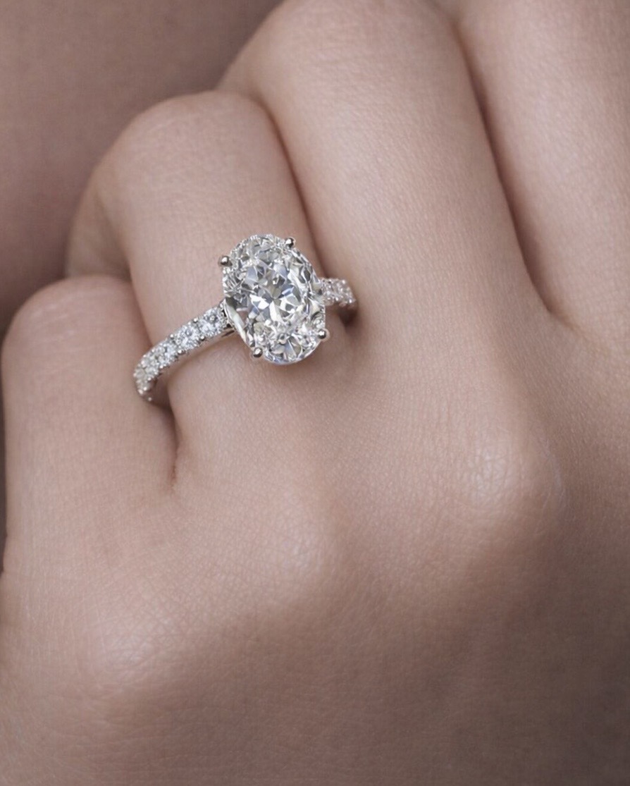 Model bijuterii NOBLIS