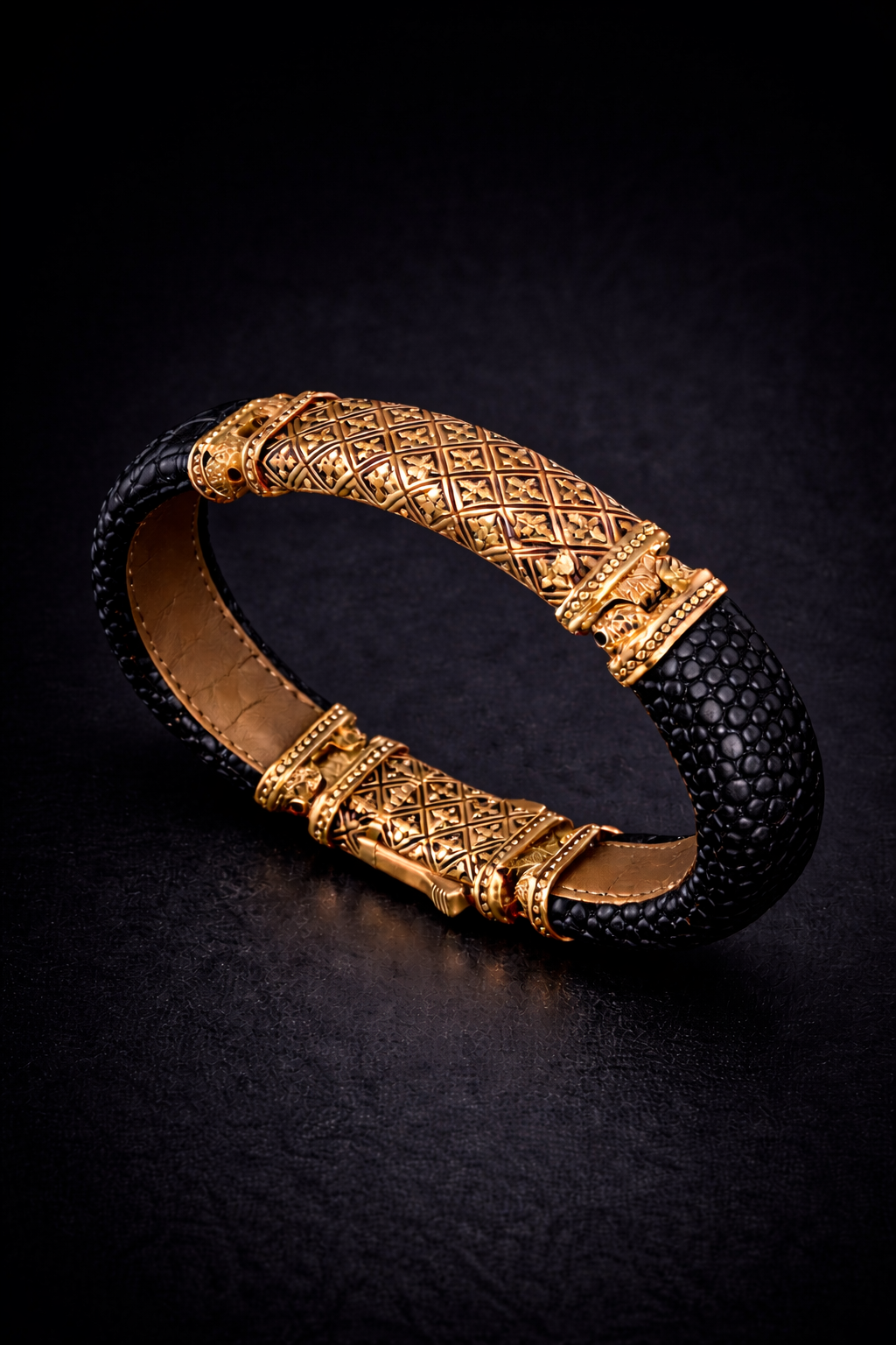 NOBLIS — Chains & Bracelets 6. Bijuterie lucrată manual în Chișinău, finisaj premium, livrare în toată Moldova.