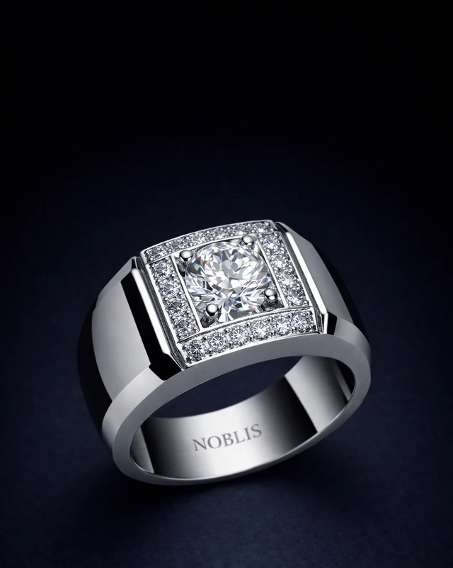 Men’s ring Aurora — an individually crafted NOBLIS creation.